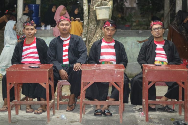 Malam Puncak Unggun Ria Kemah Akbar-V Pramuka Jawara As-Shiddiqi Terselenggara Khidmat di Tengah Tangtangan Cuaca