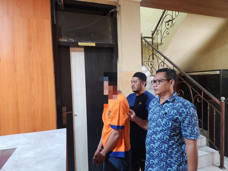Polisi Berhasil Ungkap Peredaran Narkoba di Banyuwangi, 63 Paket Sabu Disita dari Tersangka Pengedar*