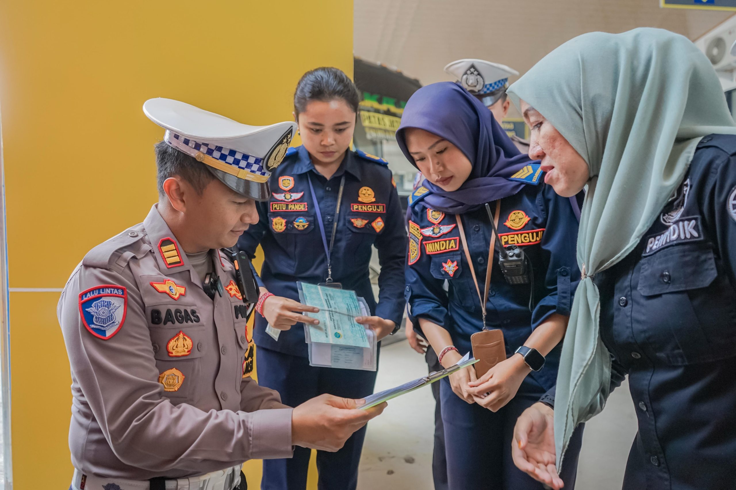 Tingkatkan Keselamatan Lalu Lintas, Polres Jember Gelar Ramp Check Angkutan Umum*