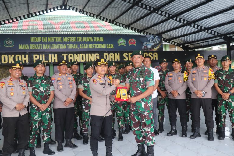 *Soliditas TNI Polri di Bondowoso, Siap Wujudkan Kondusifitas Pasca Pelantikan Kepala Daerah*