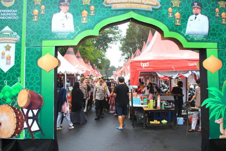 Kapolres Bondowoso Cek Pengamanan Pasar Ramadan*