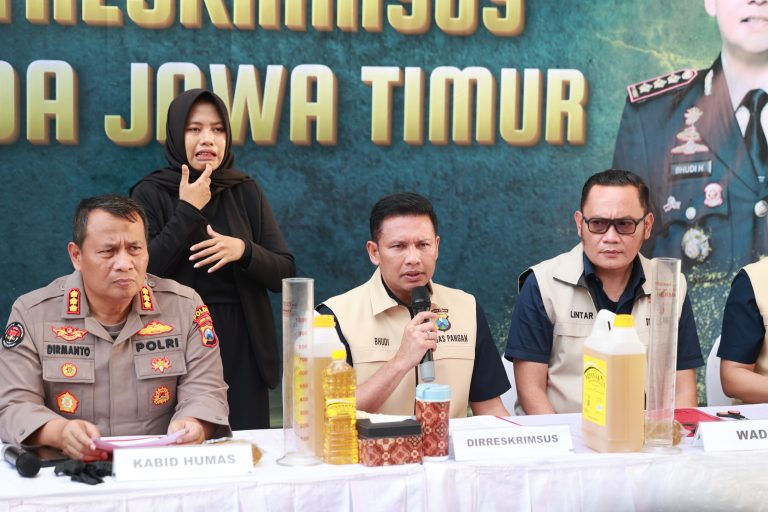 *Polda Jatim Berhasil Ungkap MinyaKita Palsu, Dua Home Industry di Sampang dan Surabaya Digrebek*