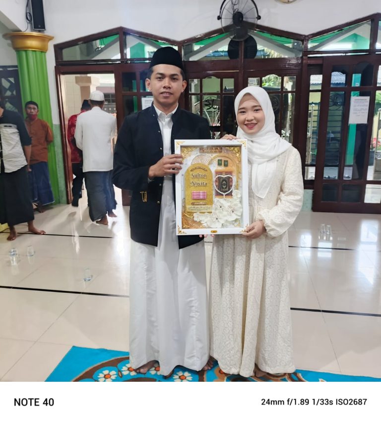 Suasana Haru Ijab Kabul Pernikahan Novita dangan Pasangannya Sulton: Matsehri Bergetar Relakan Putrinya