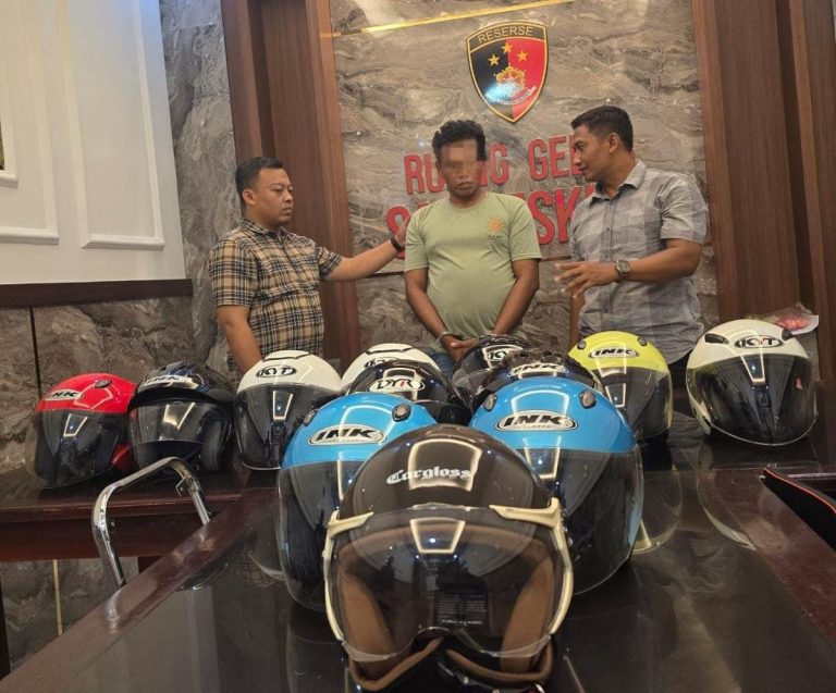 *Polres Situbondo Berhasil Amankan Residivis Pencurian Helm dan Sita Puluhan Barang Bukti*