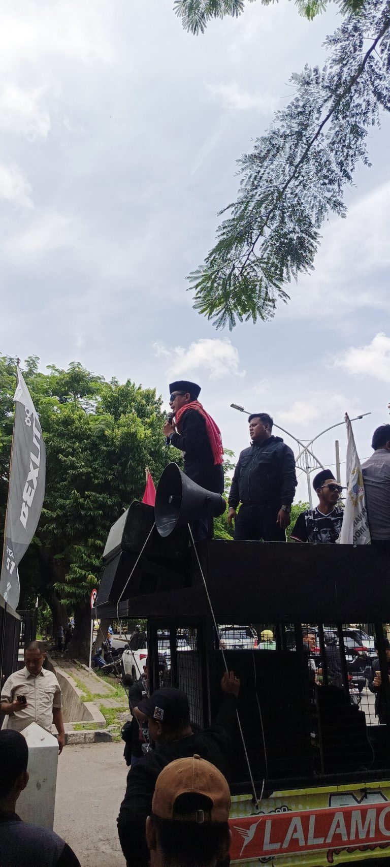AMI Siap Gelar Aksi Demo Terkait Temuan Wakil Wali Kota Surabaya di D’Fashion Textile & Tailor