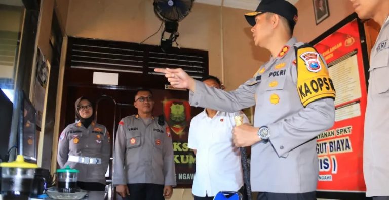 Kapolres Ngawi Lakukan Pengecekan Sarpras dan Penampilan Anggota: Wujudkan Profesionalisme dan Pelayanan Prima