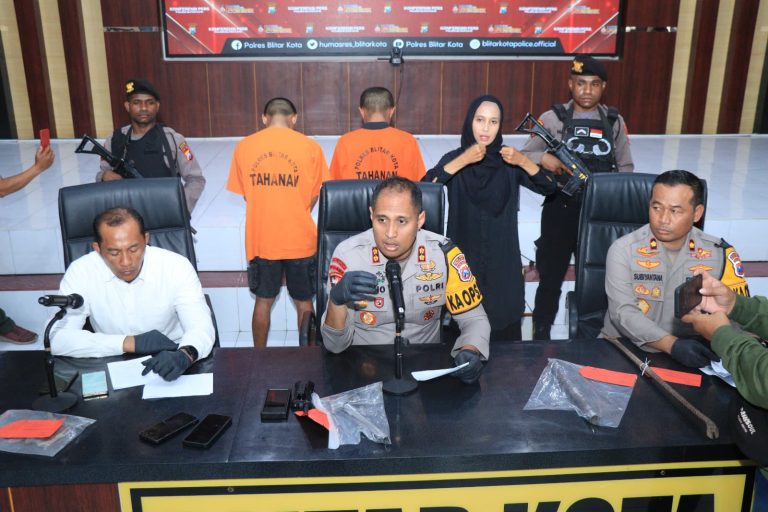 Polres Blitar Kota Berhasil Ungkap Kasus Pencurian di 21 TKP Tiga Tersangka Diamankan