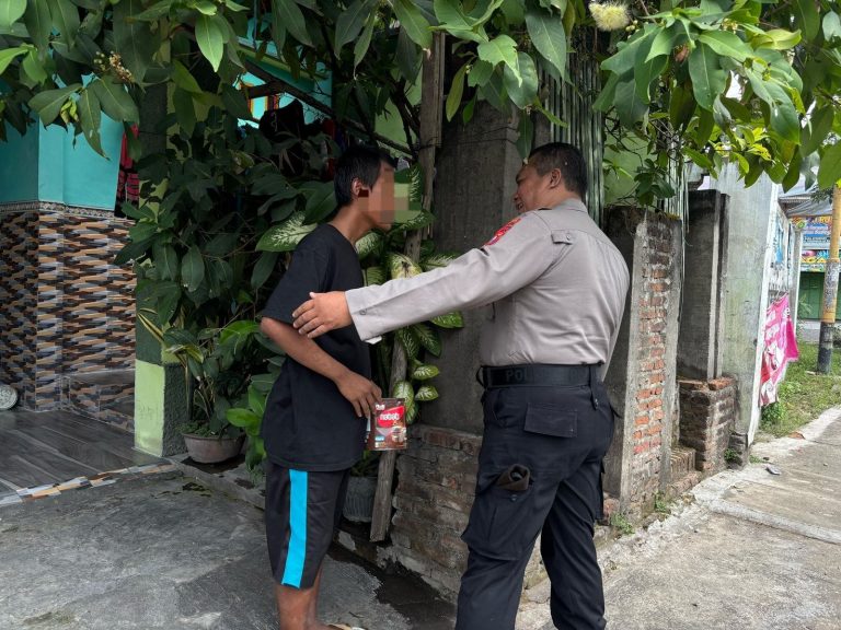 Polres Nganjuk Tertibkan Premanisme, Amankan Pengamen di Lampu Merah Jlumpang.