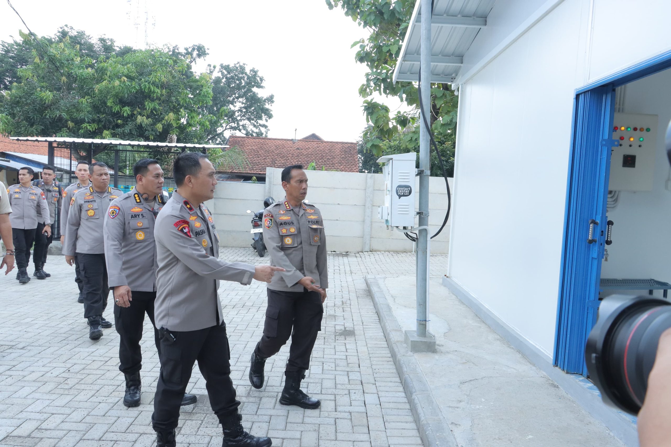 Wakapolda Jatim Tinjau Kesiapan SPPG dan Lokasi Rencana Pembangunan Gudang Ketahanan Pangan di Mojokerto