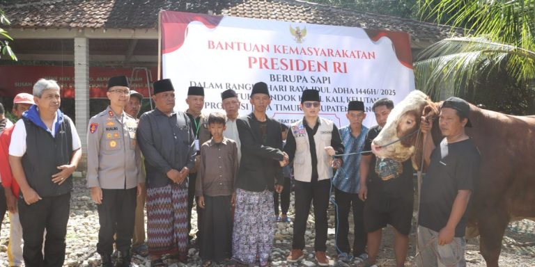 Hadiri Penyaluran Hewan Kurban dari Presiden RI, Kapolres: Wujud Perhatian Kepada Warga Trenggalek