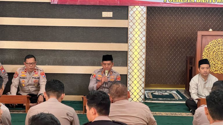 Polresta Banyuwangi gelar Dzikir dan Doa Bersama Sambut Hari Bhayangkara ke-79