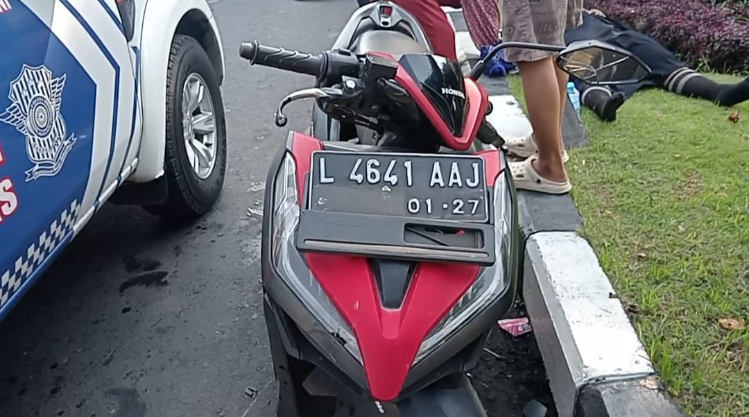 INFO BRO, Potong Jalan Pintas Berujung Adu Banteng Antar Pengedara Sepeda Motor