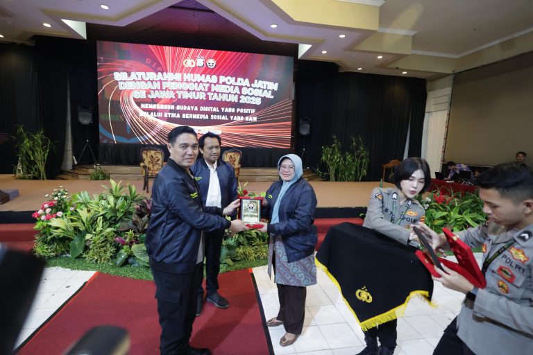 Polda Jatim Gandeng Pegiat Media Sosial Bangun Budaya Digital Positif