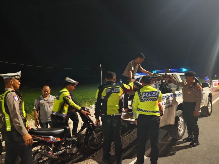 Polisi Gelar Patroli Balap Liar di Jalur Lintas Utara Lamongan 9 Motor Diamankan