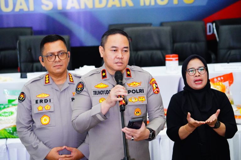 Kasus Beras Oplosan Tiga Petinggi PT PIM Jadi Tersangka