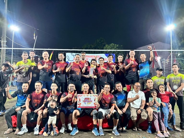 Sejarah Baru di Torehkan RW 14 Perumahan Jade Sidorejo Indah, Juara Turnanen Voli se Desa Sidorejo Kecamatan Krian Sidoarjo.