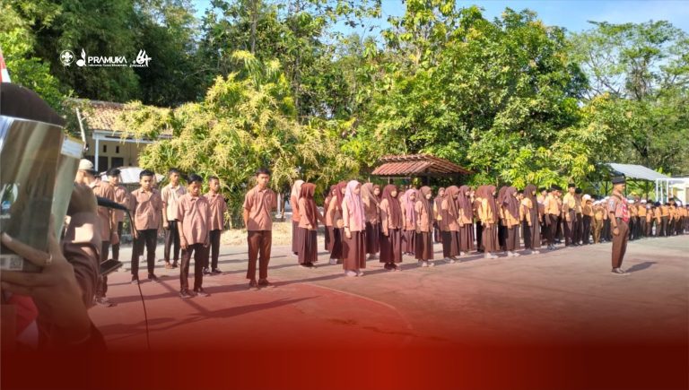 SMK AS-SUBKY Sampang Sukses Gelar Upacara Hari Pramuka ke-64, Semangat Kepramukaan Kembali Bangkit
