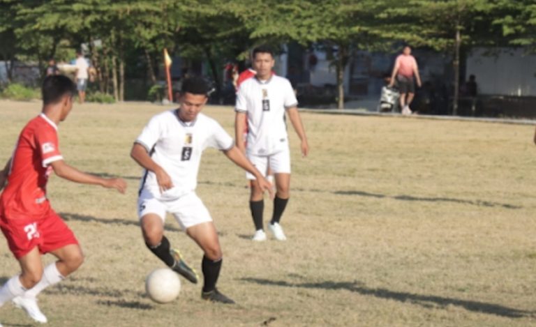 Kapolres Terluka Saat Pertandingan, Lapangan Sepak Bola di Sampang Disorot 