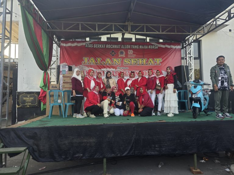 Ribuan warga Meriahkan Jalan Sehat Aliansi Madura Indonesia, Hadiah Utama Sepeda Listrik dan Ratusan Doorprize
