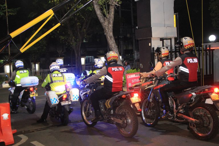 Polres Tuban Gandeng Brimob Polda Jatim dan Pemkab Patroli Skala Besar Pastikan Bumi Wali Kondusif*