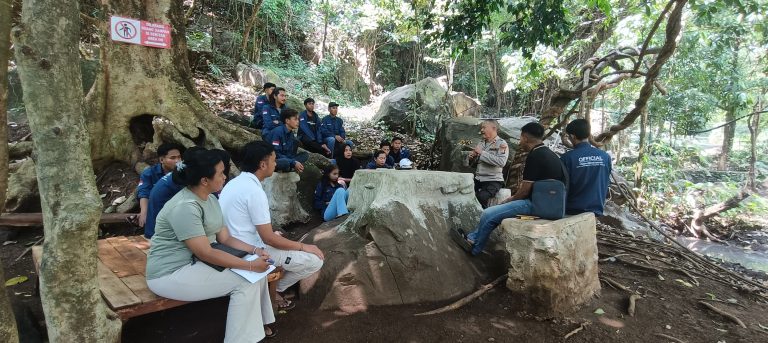 Wujudkan Situasi Kondusif, Karang Taruna Bersama Polsek Lumbang Perkuat Sinergi