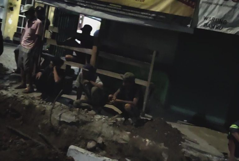 Dibalik Gorong-gorong Jalan Wonosari Dijadikan Ladang Incara Para Mafia Kabel Plimer Milik Telkom 