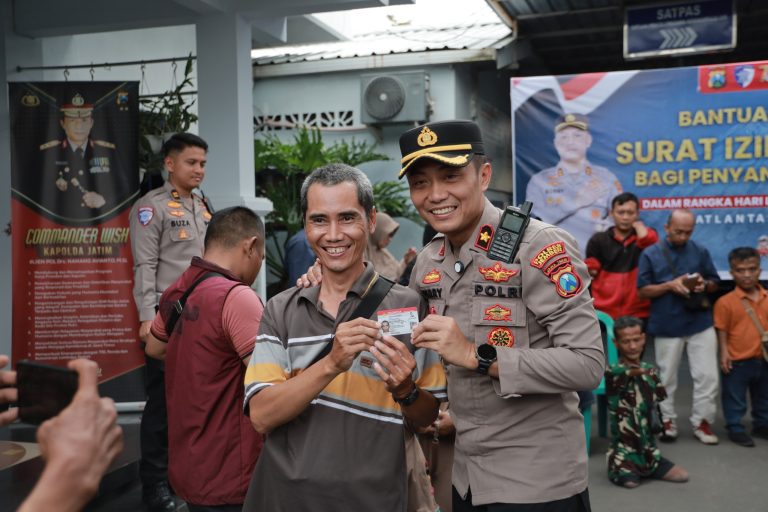 Bahagianya Kaum Difabel Dapat SIM Gratis dari Polres Jember di Hari Lalu Lintas Bhayangkara ke – 70