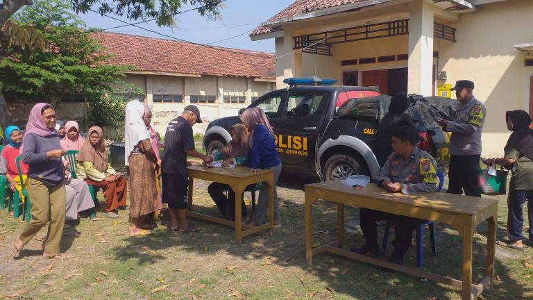 Polres Madiun Kota Salurkan 4 Ton Beras SPHP untuk 4 Desa
