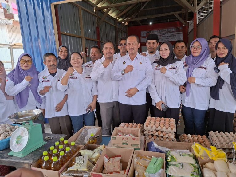 Kemenko Polkam Pantau Program Makan Bergizi dan Koperasi di Kendari