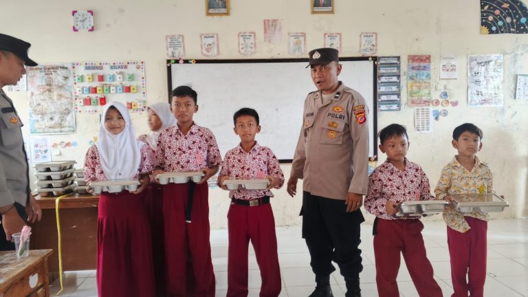 Polsek Pasawahan laksanakan monitoring program makan bergizi gratis di wilayah Kecamatan Pasawahan