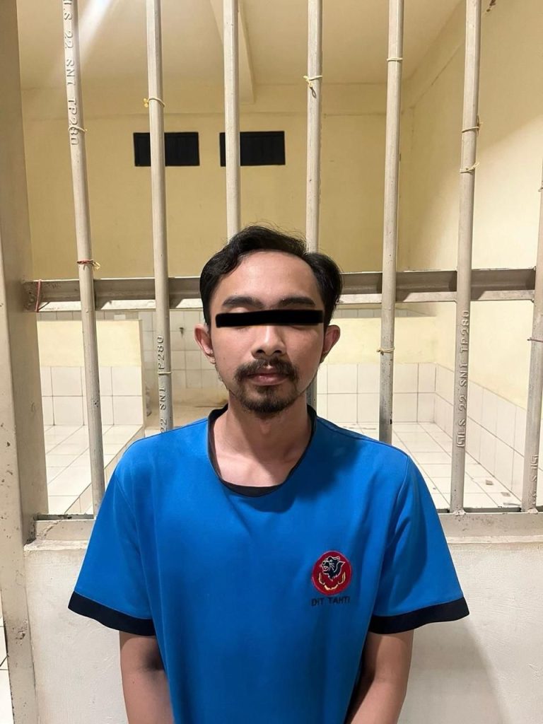 Tersangka Aditya, Mahasiswa, Mengaku Berperan sebagai “Eksekutor” dalam Aksi Rusuh 25 Agustus 2025