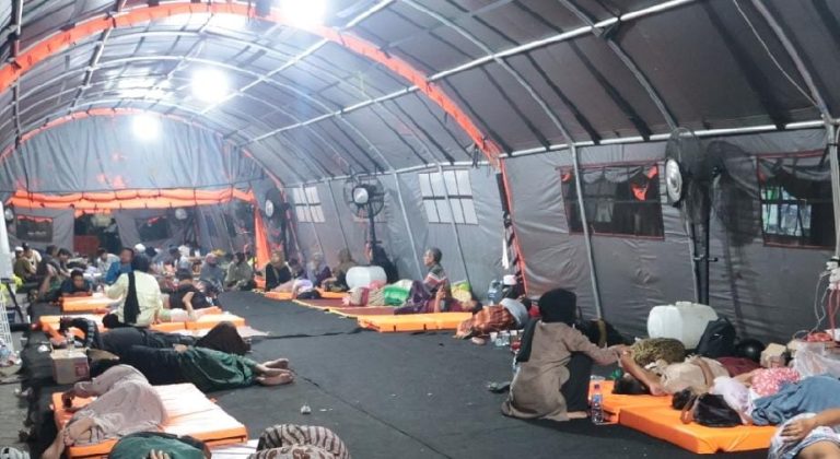 Polda Jatim Siapkan Posko Crisis Center di RS Bhayangkara Surabaya Untuk Keluarga Korban Robohnya Bangunan Ponpes Al – Khoziny