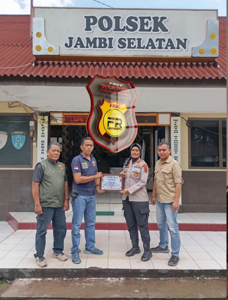 DPW FRIC Jambi. Berikan Penghargaan Kepada Polsek Jambi Selatan, Apresisasi Tangkap Pelaku Pencurian dan Pembunuhan Di Talang Bakung 