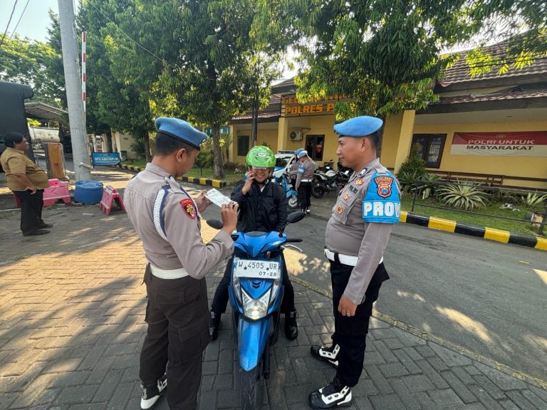 POLRES PASURUAN GELAR OPS GAKTIBPLIN DAN MITIGASI, TINGKATKAN DISIPLIN ANGGOTA POLRI