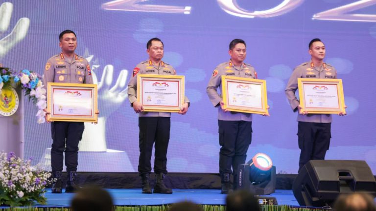 Layanan Makin Profesional, Polres Malang Raih Penghargaan Kompolnas Award 2025