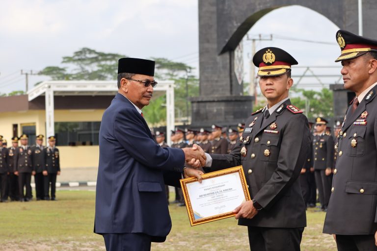 Sukses Wujudkan Swasembada Pangan, 32 Personel Ditreskrimsus Polda Kalsel Terima Penghargaan Gubernur Kalsel