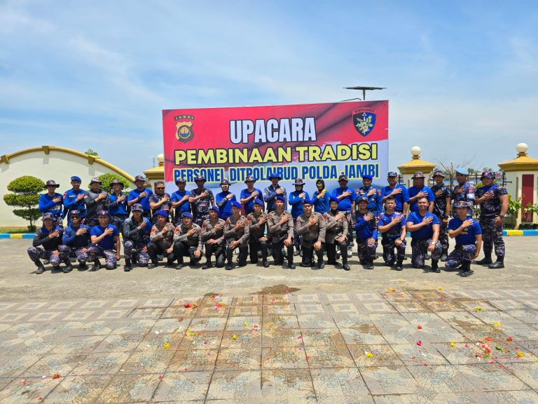 Ditpolairud Polda Jambi Laksanakan Pembinaan Tradisi Personel Baru