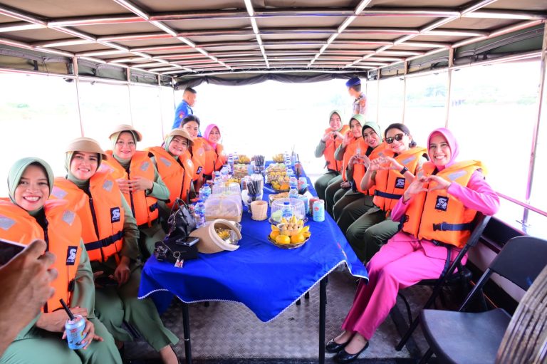 Sinergitas Persit Kartika Chandra Kirana Kodam XX/Tuanku Imam Bonjol dan Bhayangkari Ditpolairud Daerah Jambi