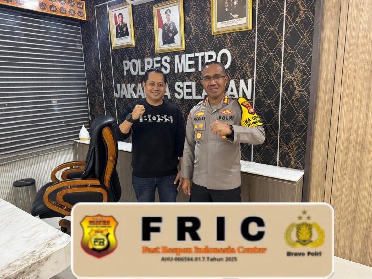 Moment kunjungan silaturahmi ketum FRIC H. Dian Surahman ke polres Jakarta Selatan dalam rangka jelajah kemitraan dengan polri.