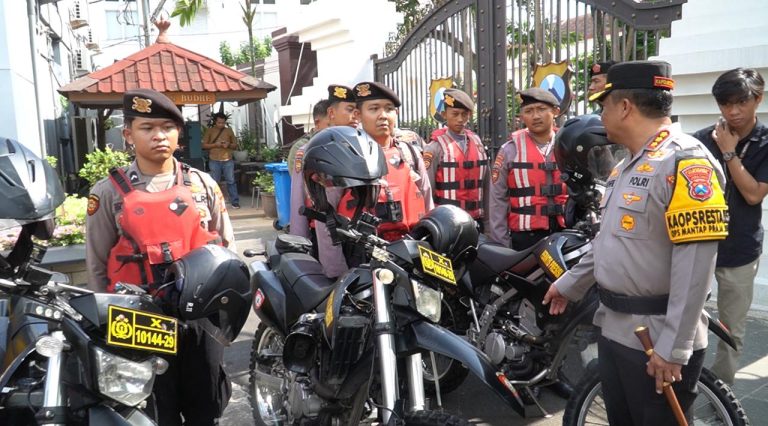 Antisipasi Bencana Hidrometeorologi Polrestabes Surabaya Gelar Apel Kesiapsiagaan 