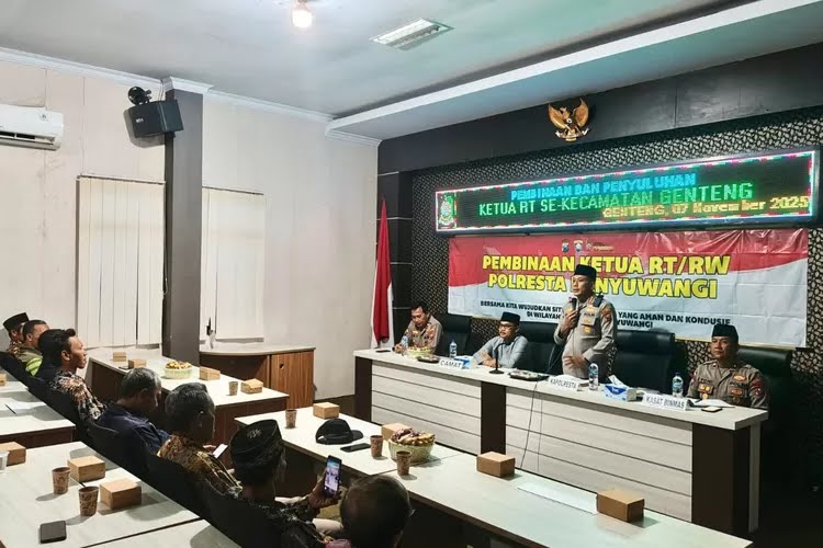 Kapolresta Banyuwangi Ajak Ketua RT/RW Waspadai Hoaks, Konflik Sosial