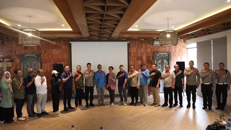 Kapolda Bali bersama Organisasi dan Komunitas Media Bali Bersinergi, Ciptakan Keamanan