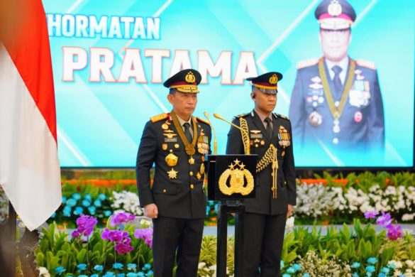 Kapolri Pimpin Upacara Penganugerahan Tanda Kehormatan Bintang Bhayangkara Pratama