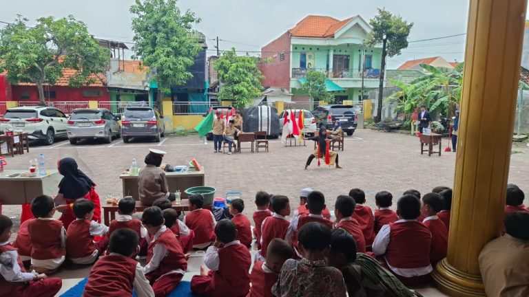 MTs Muhammadiyah 19 Surabaya Gelar Pentas Seni Teater dan Bazar Kreatifitas Siswa