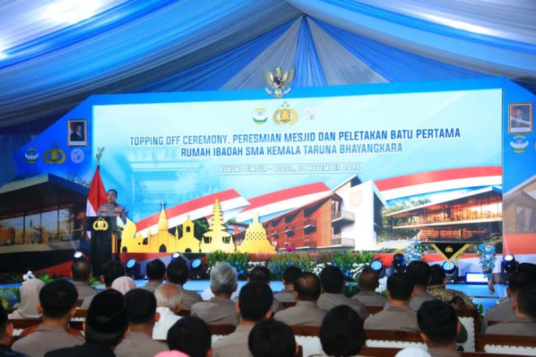 Peletakan Batu Pertama Rumah Ibadah di SMA Kemala Taruna Bhayangkara oleh Wakapolri, Simbol Toleransi dan Persaudaraan Antarumat Beragama