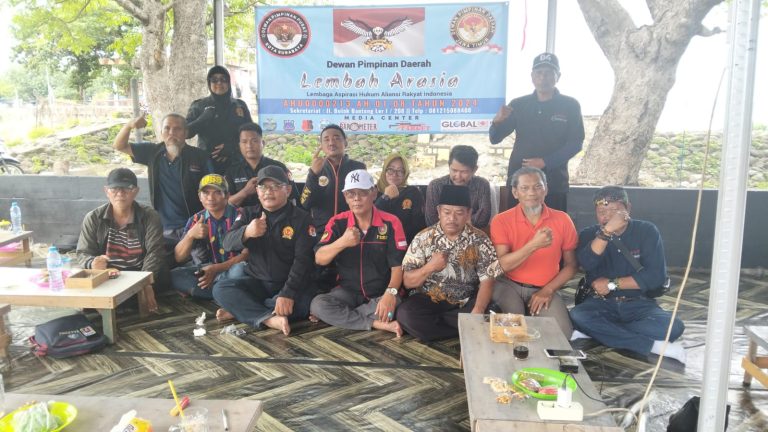 LSM Lembah Arasia Rapat Koordinasi Dan Konsolidasi Di Warung Putri Kuning Kawasan Wisata Gudang Peluru Suramadu