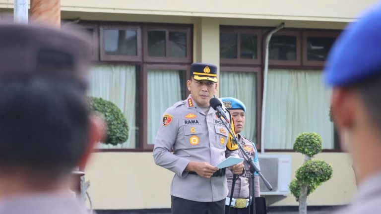 Polresta Banyuwangi Gelar Apel Operasi Zebra Semeru 2025: Tegaskan Komitmen Turunkan Pelanggaran