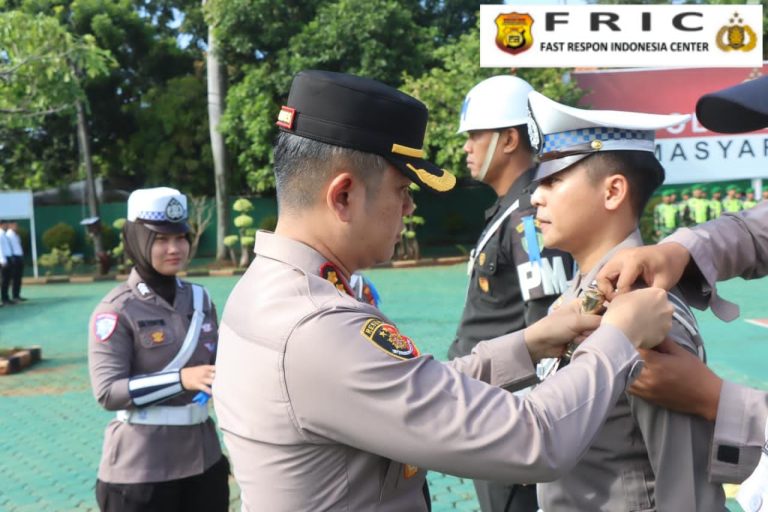Kapolres Indramayu Pimpin Apel Gelar Pasukan Operasi Zebra Lodaya 2025