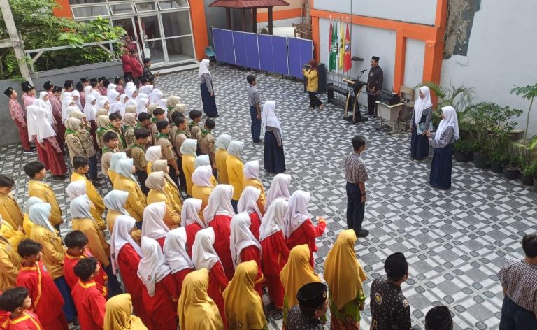 PCM Simokerto Rayakan Milad ke-113 Muhammadiyah dengan Pawai dan Peneguhan Spirit Kesejahteraan Bangsa