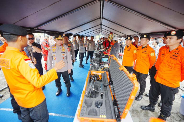 Kapolri Cek Langsung Personel-Sarpras Polda DIY, Pastikan Siap Hadapi Potensi Bencana 